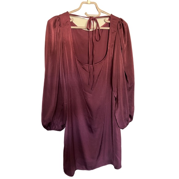 Satin sheath dress - Picture 2 of 3